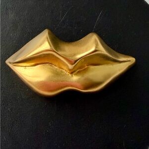 Robert Lee Morris Gilt Lips POP ART brooch
